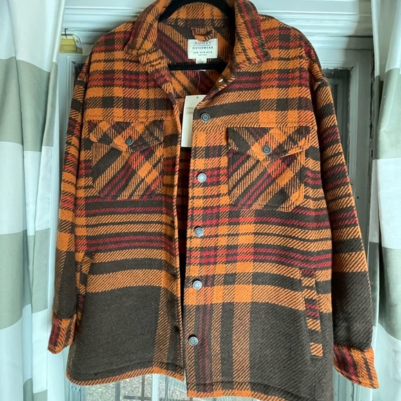 Ashley International Shacket with great detail and warm and cozy New Size M - Picture 13 of 14